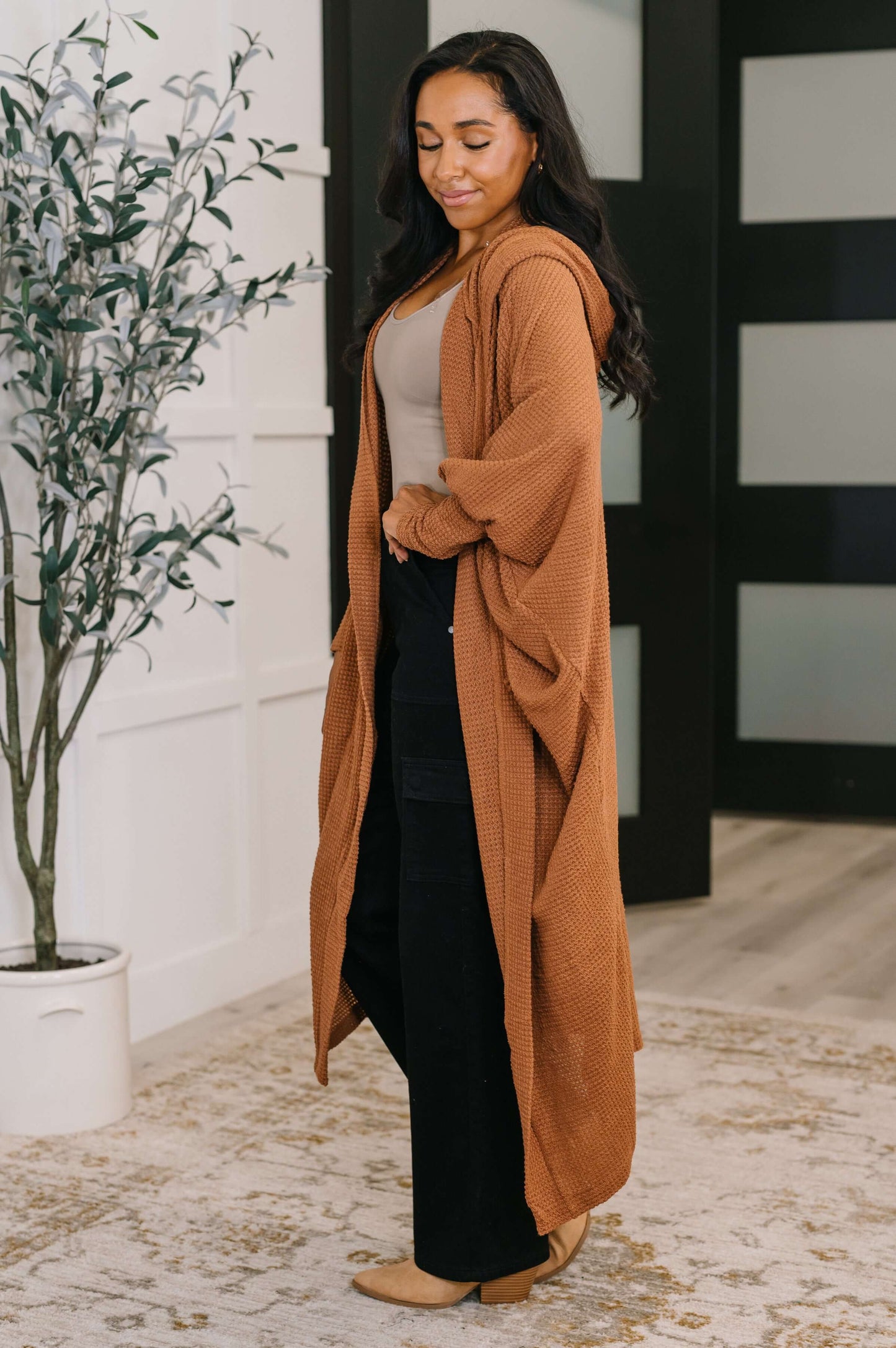 Pamper Travel Hooded Cardigan in Chestnut