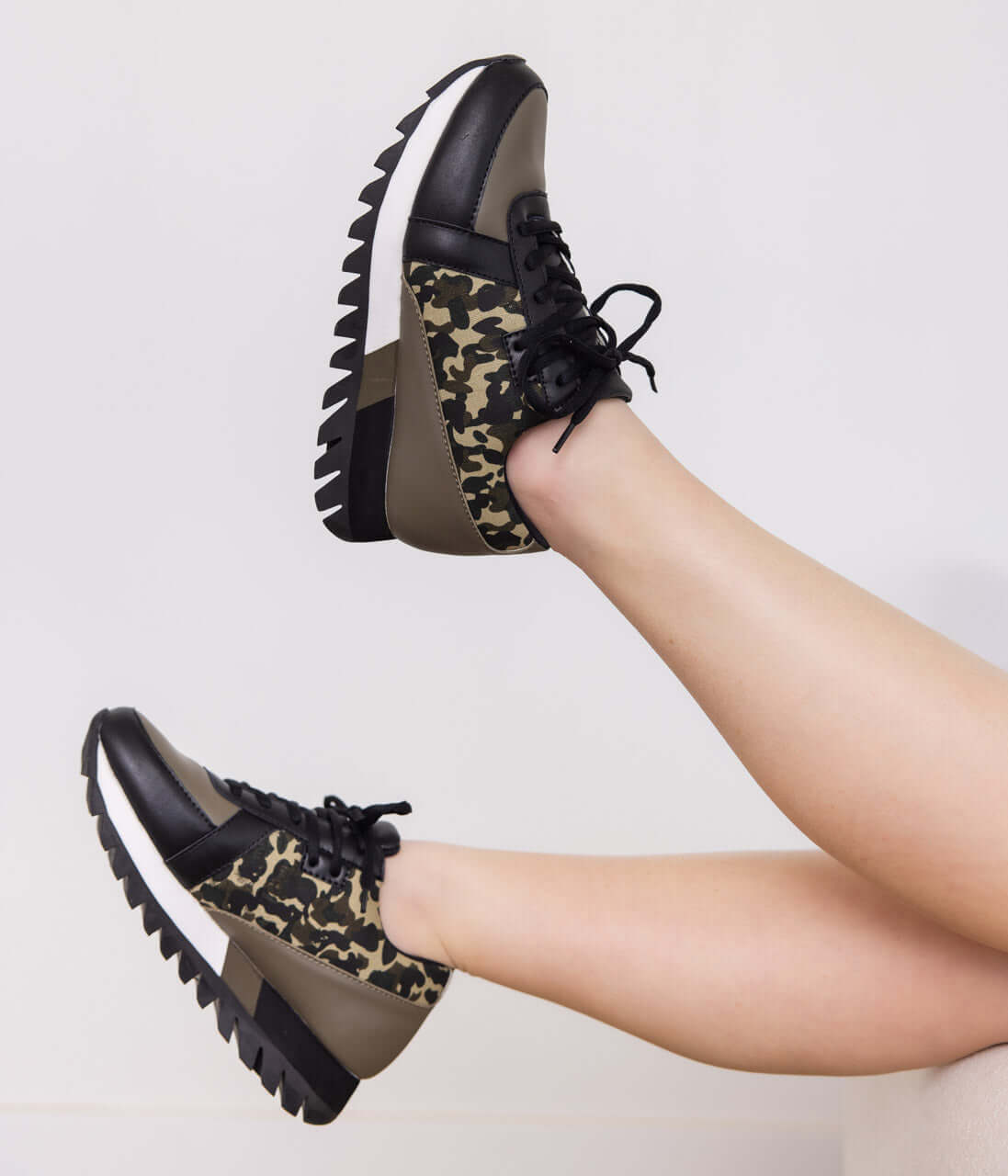 Geri Sneaker in Camo