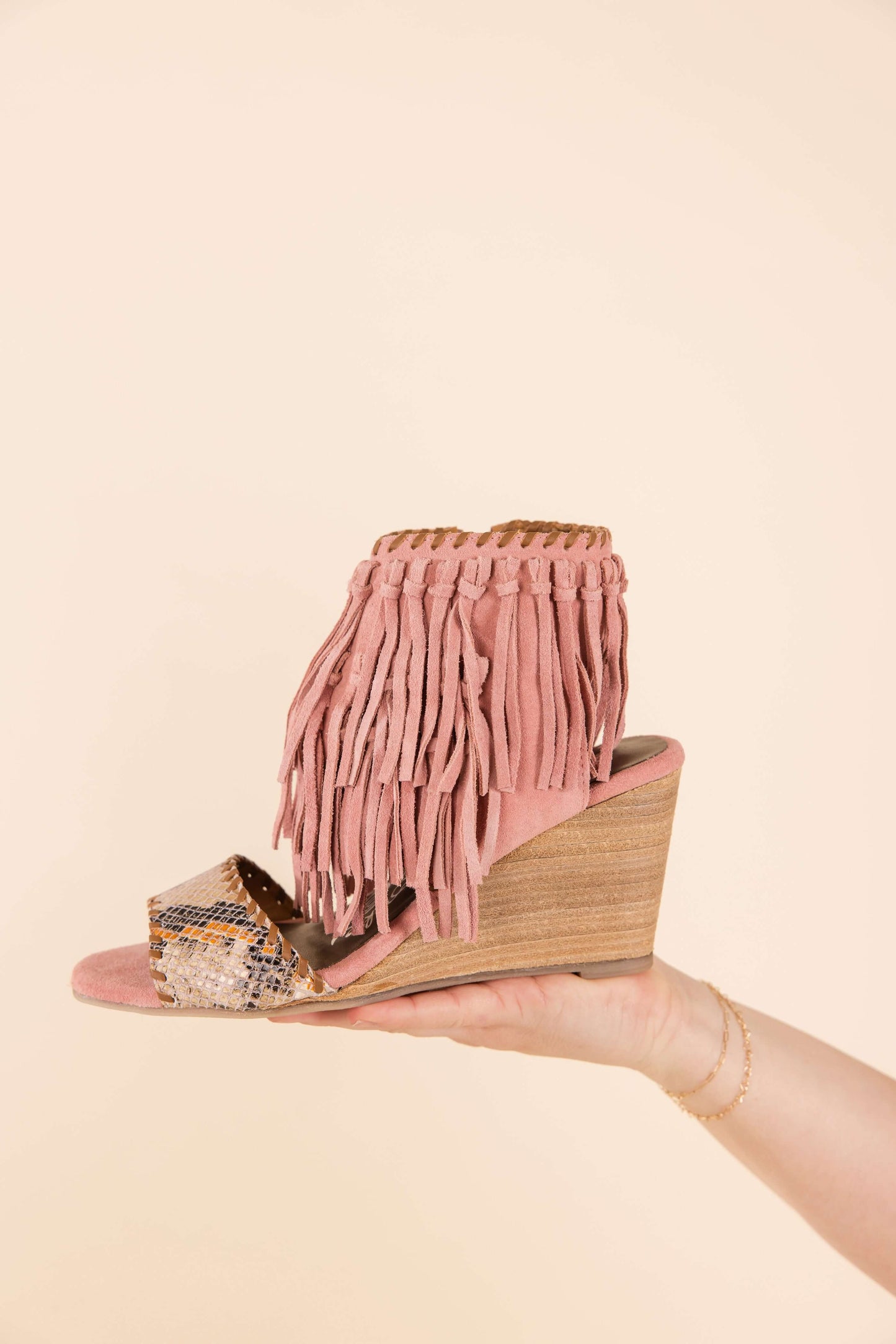 True Fringe Wedge