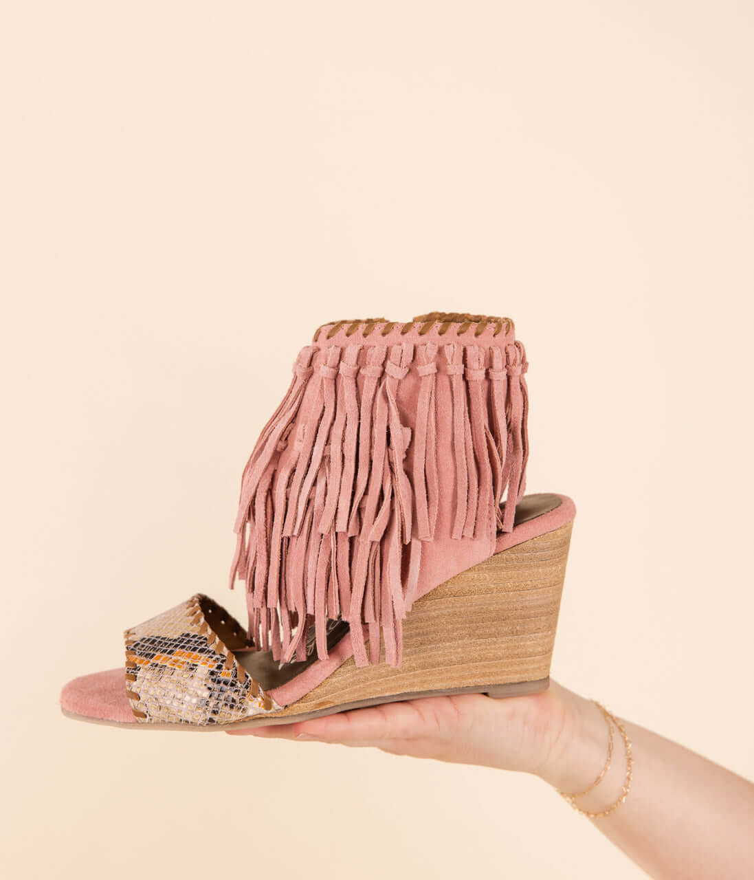 True Fringe Wedge