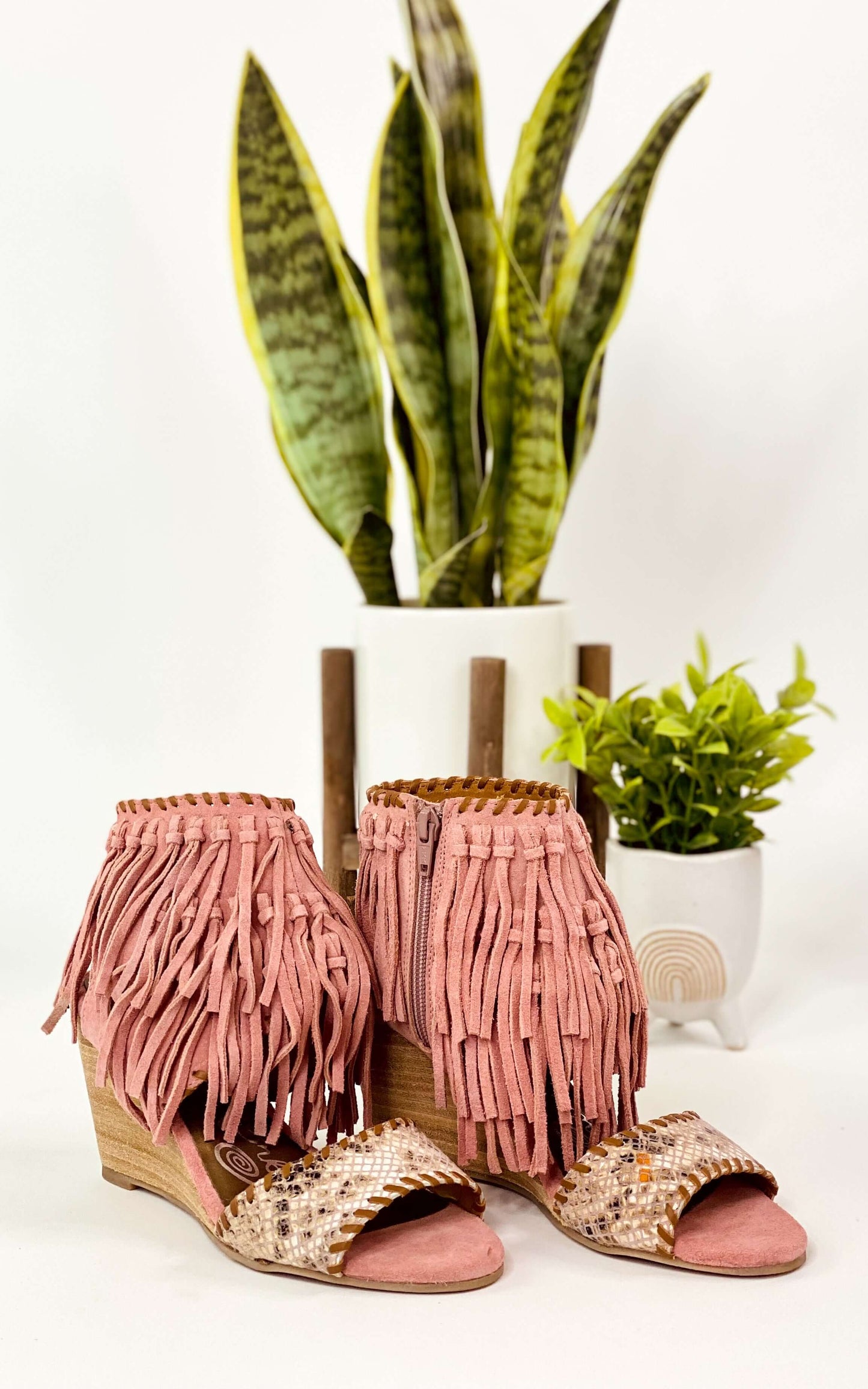 True Fringe Wedge