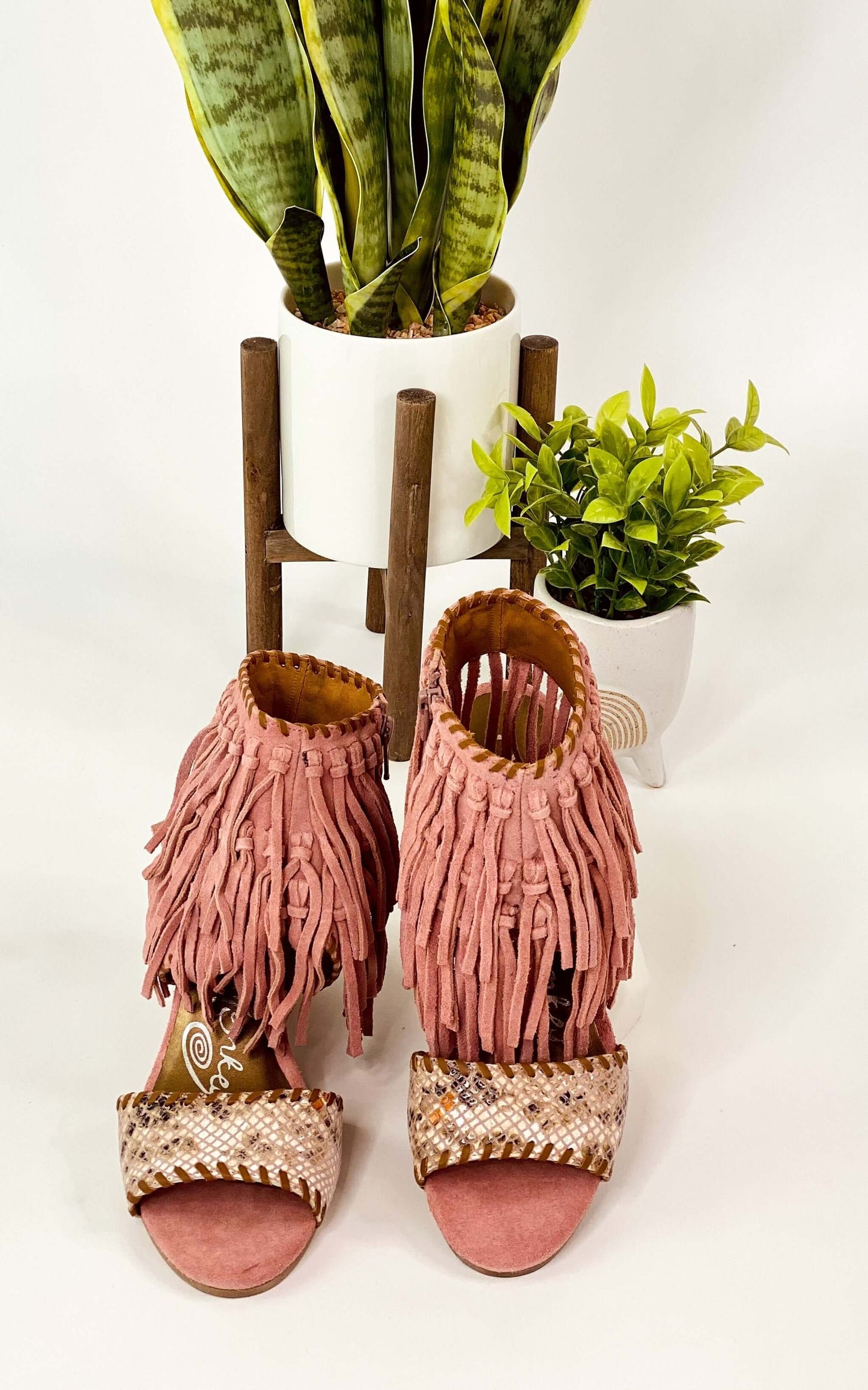 True Fringe Wedge